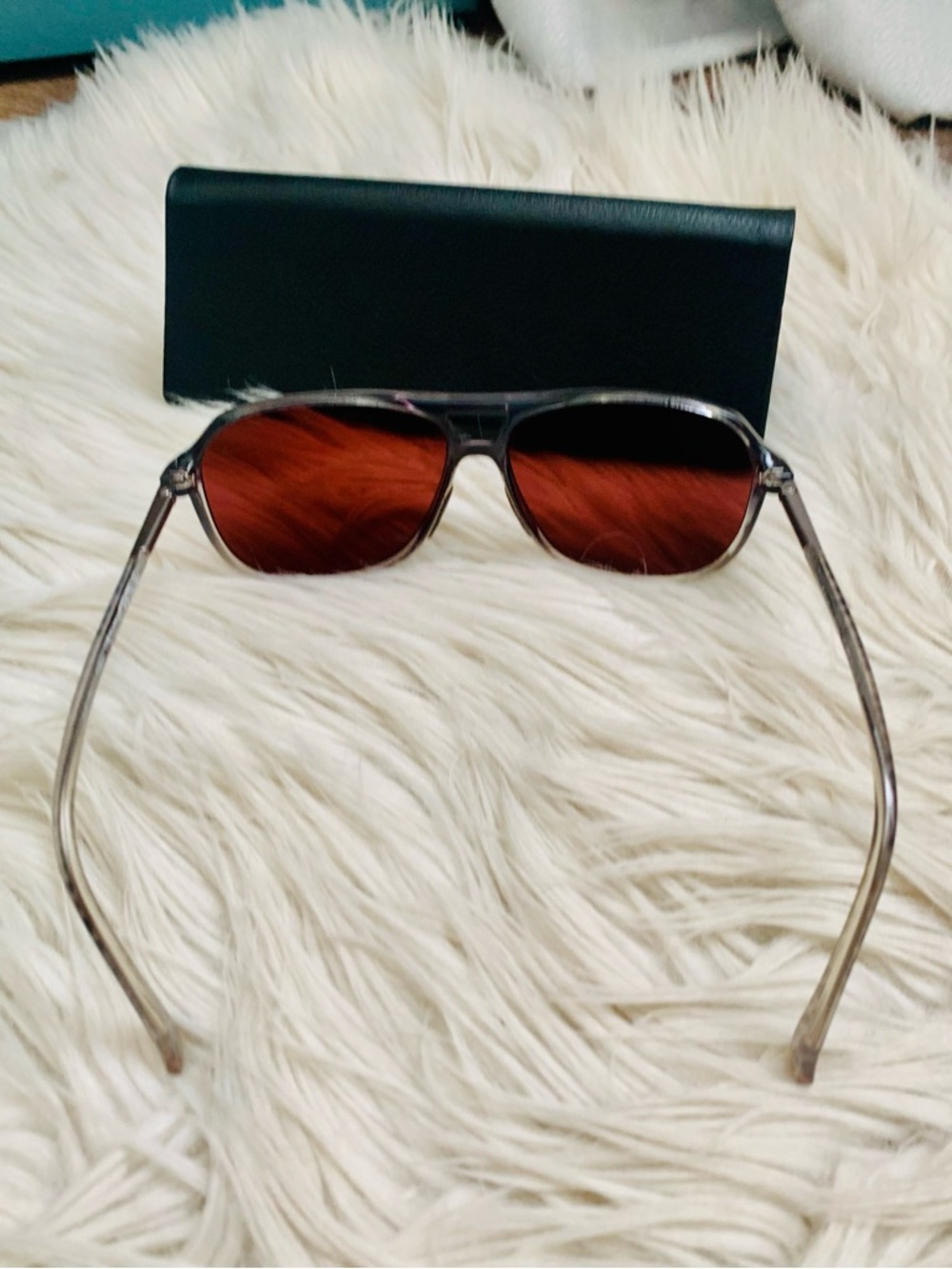 Maui Jim Polarized Aviator-Style Sunglasses with Gradient Brown Lenses
Unisex - Picture 5 of 13